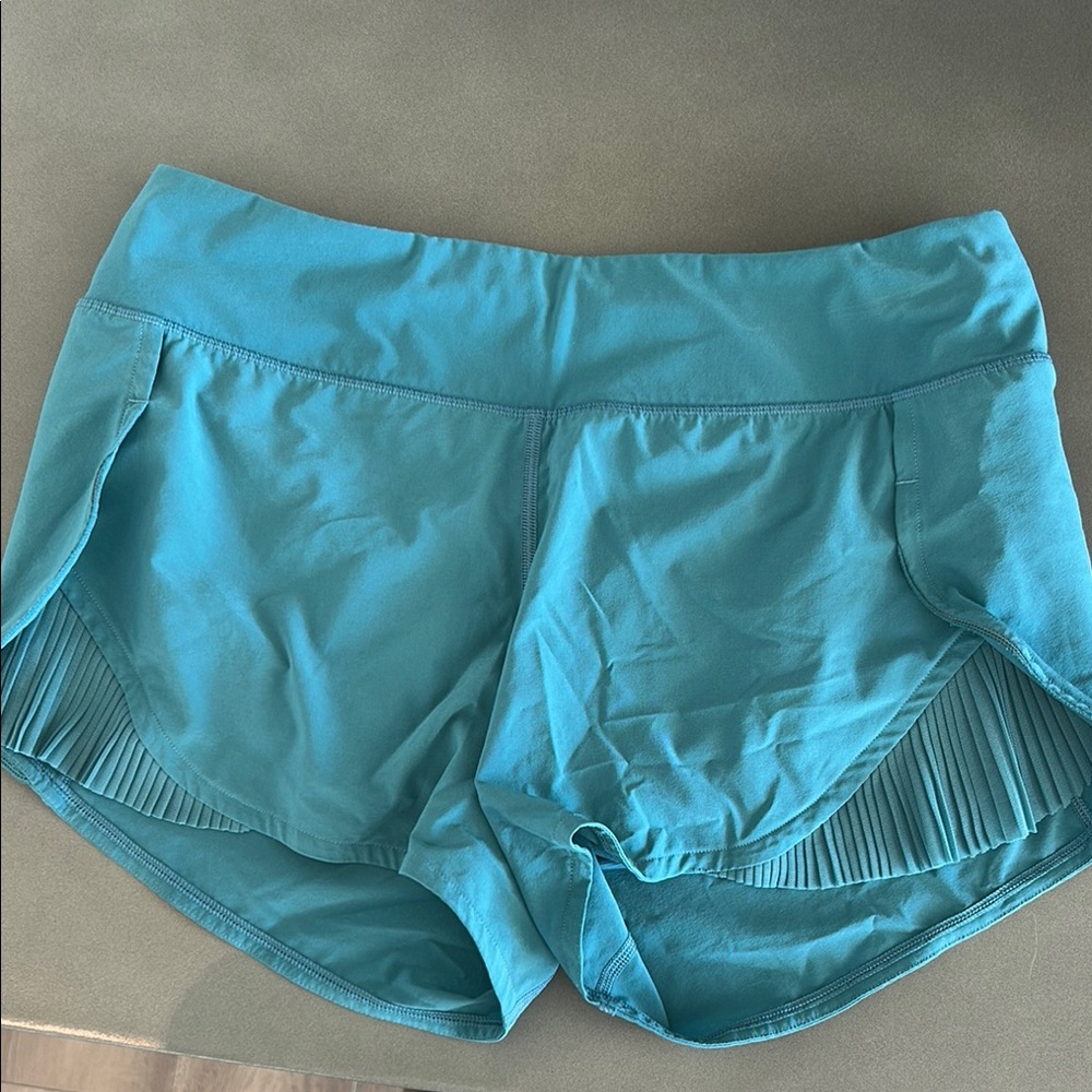 Lululemon size 6 Teal Shorts